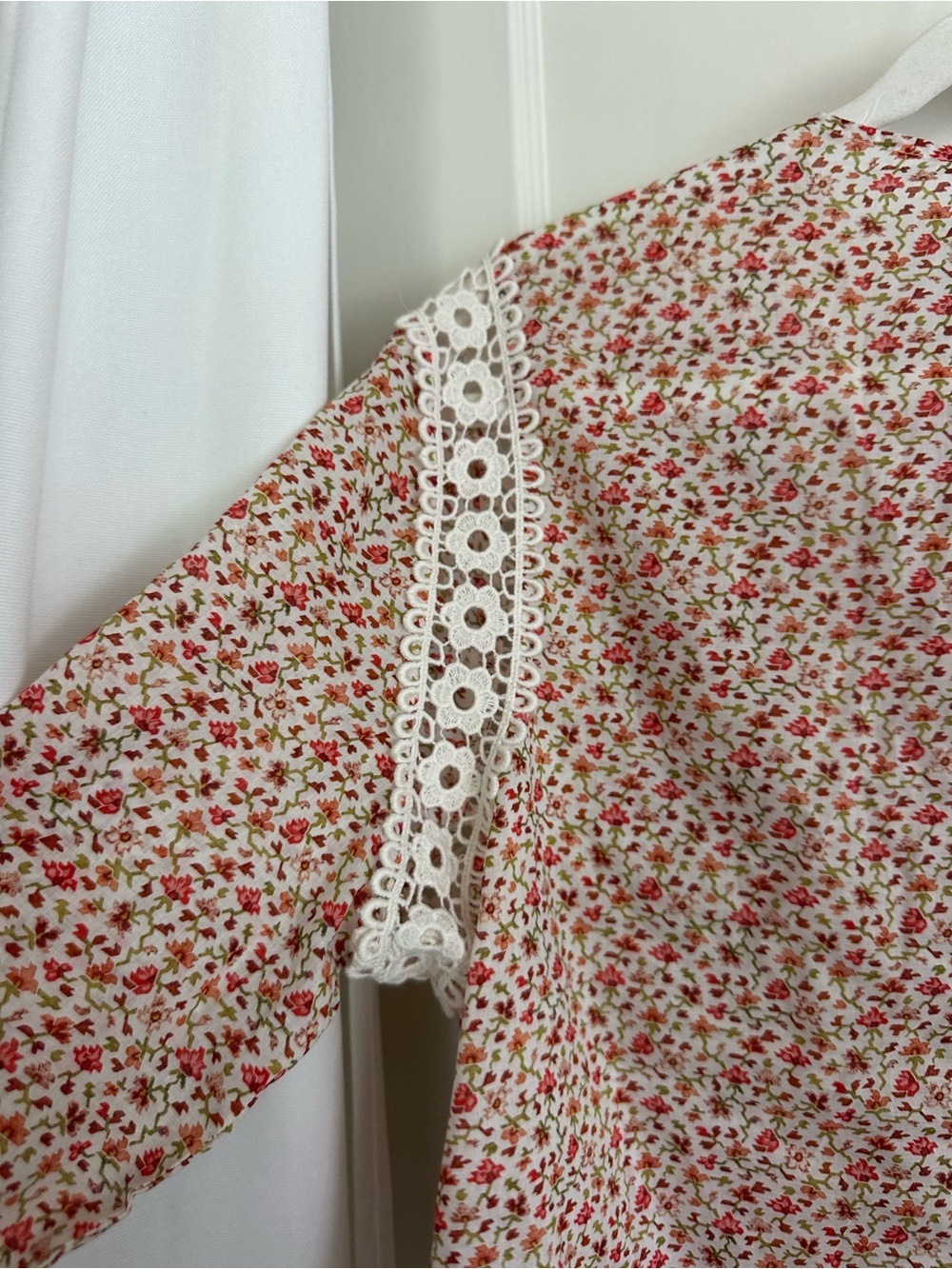 Hill House Petite Floral Crochet-Trim top in Pink and Cream - Picture 4 of 4